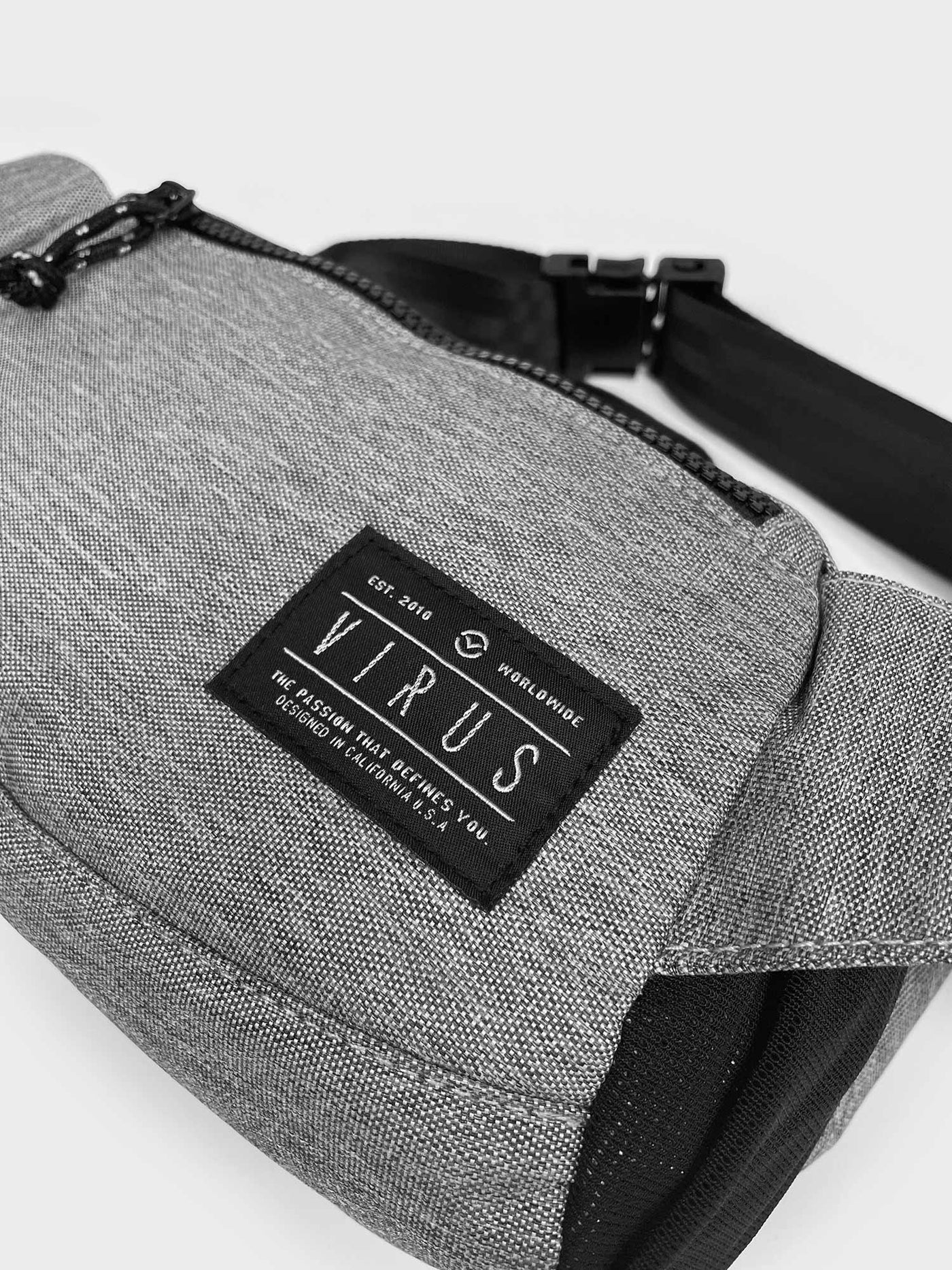 VIRUS - The Messenger Bag